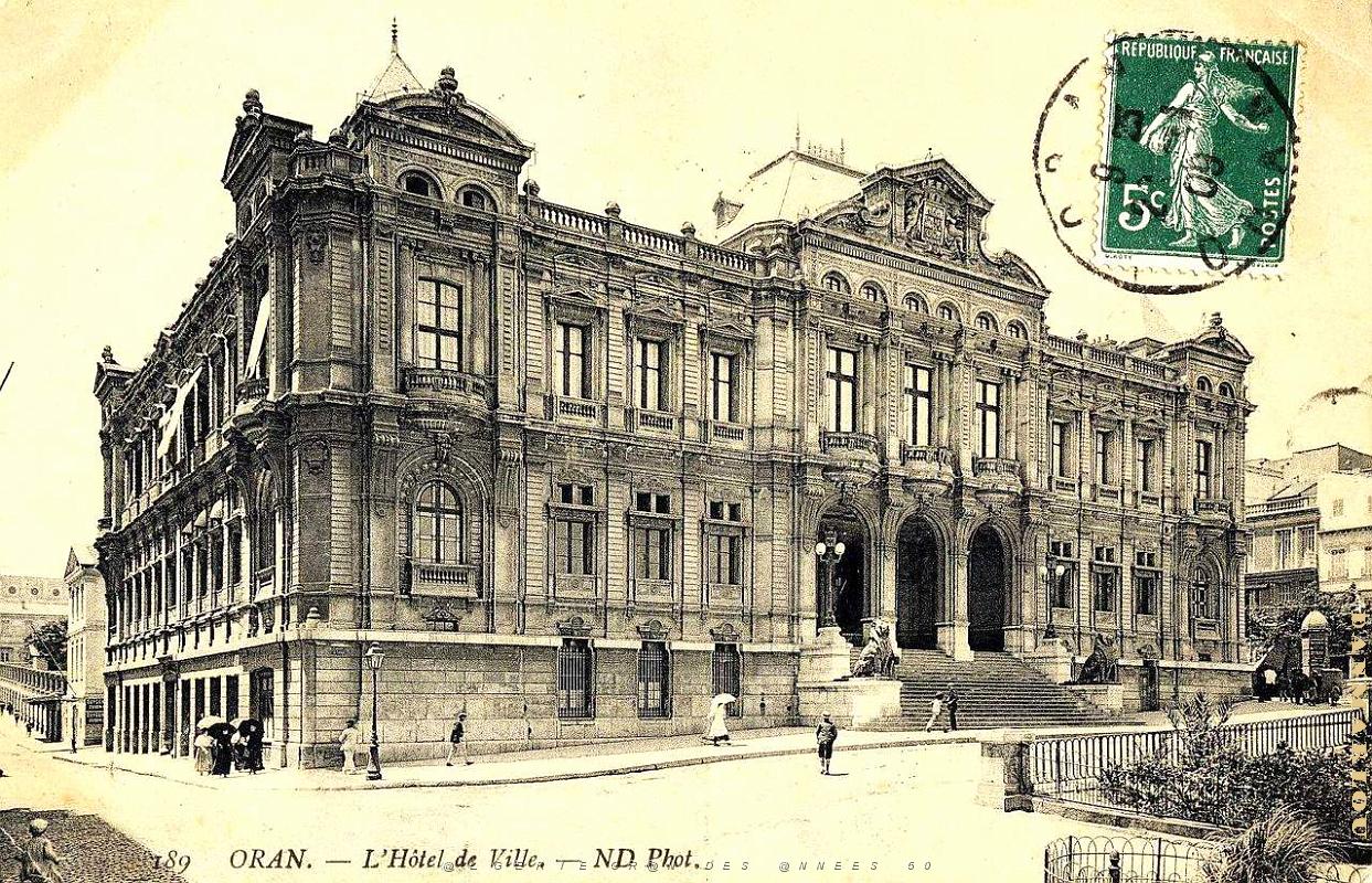 PA b- 002- Hotel de ville.JPG